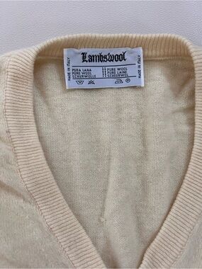 Vintage Landswool Italy 100% Pure Wool Butter Yellow V Neck Sweater Size 132 ~M
